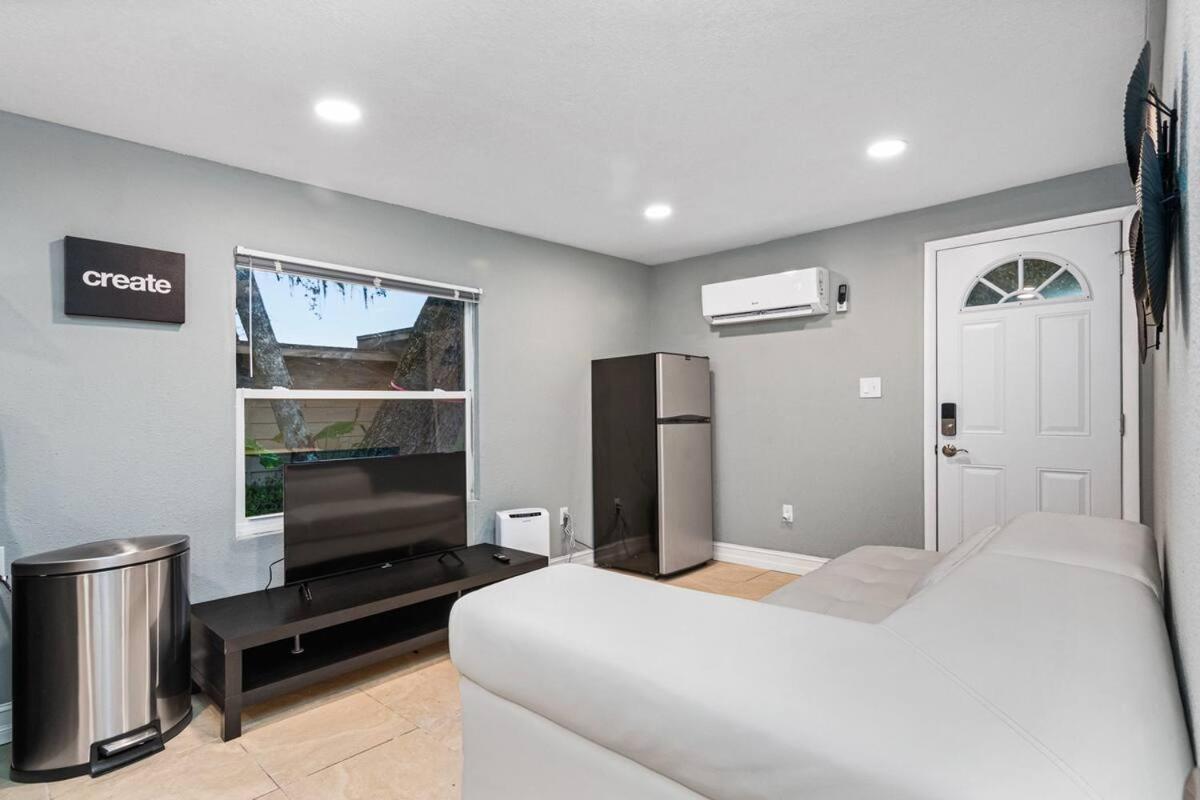 Modern House In Clearwater With Access To A Shared Swimming Pool Appartement Safety Harbor Buitenkant foto